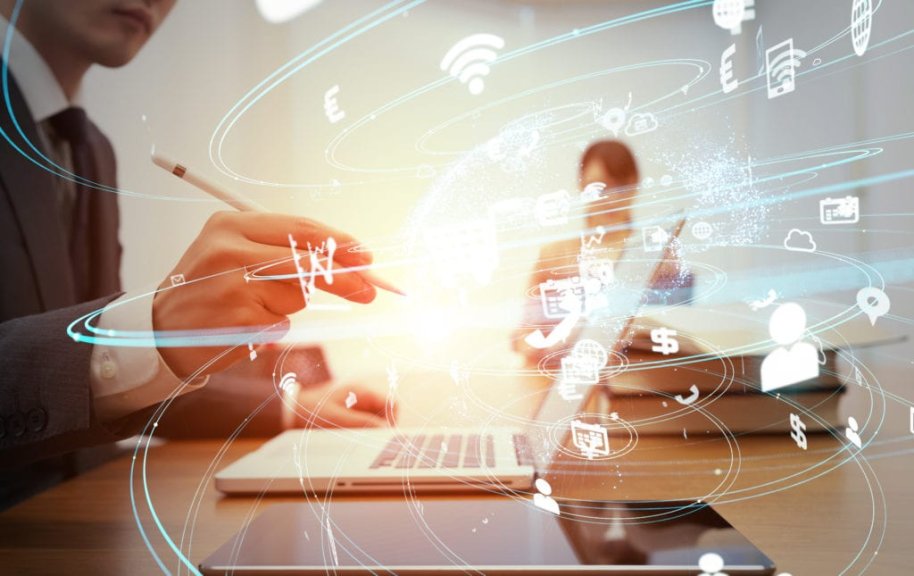 Monetizirajte svoje strokovno znanje: Razširljivi digitalni izdelki in tečaji Razširite svoje veščine: Spremenite strokovno znanje v donosne digitalne izdelke